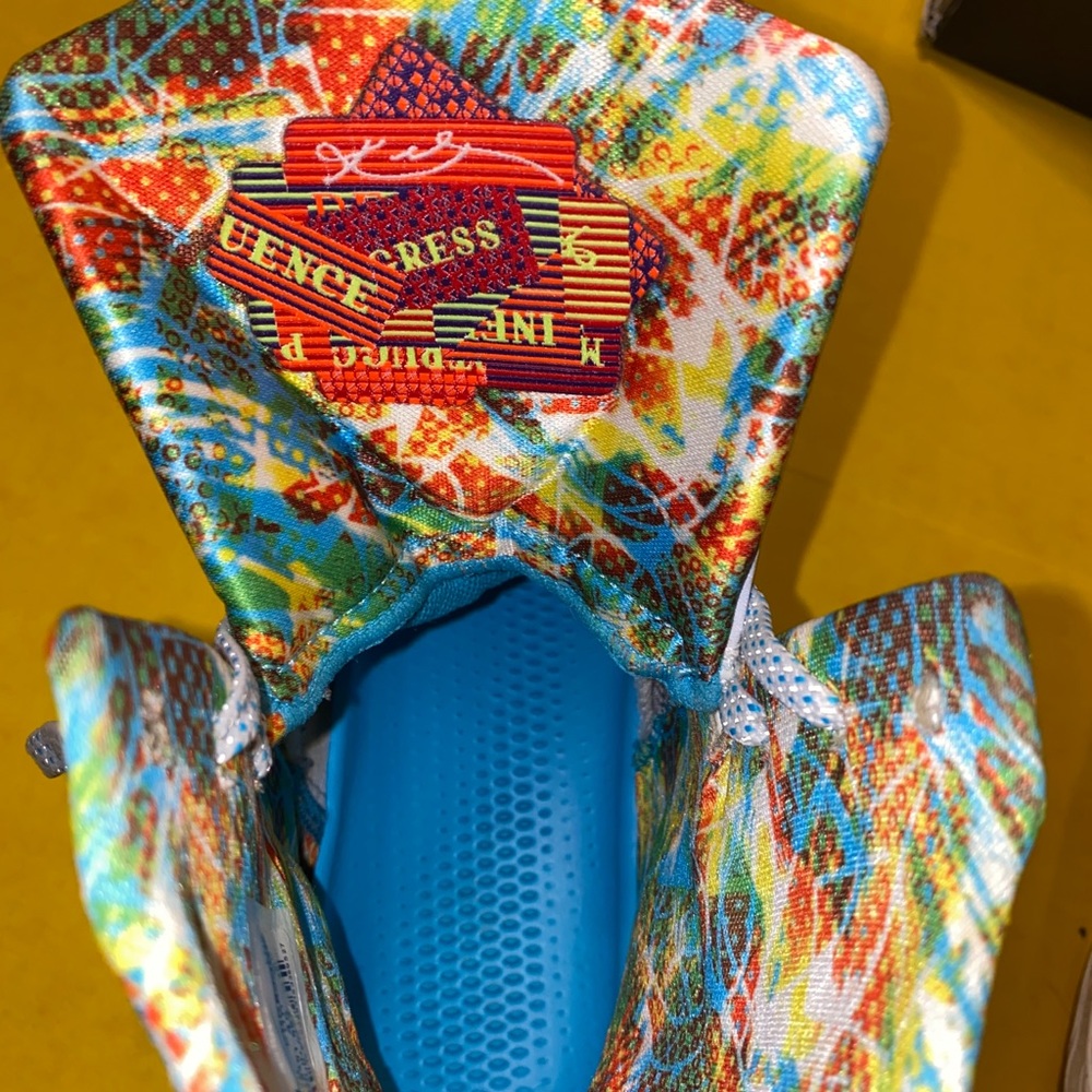 “What The” Kobe 9 - Picture 4 of 7